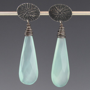 Deb-Fanelli-Earrings_Chalcedony-Drop